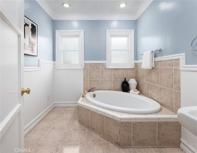 *Single level *2 car garage *Floral Park *Remodeled. Nestled in - photo 28