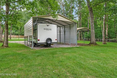 Completely Remodeled Home on a Double Lot - Move-In Ready! Don't - photo 32