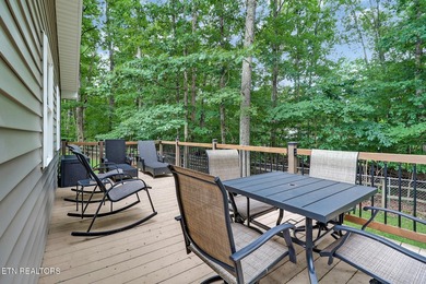 Completely Remodeled Home on a Double Lot - Move-In Ready! Don't - photo 35