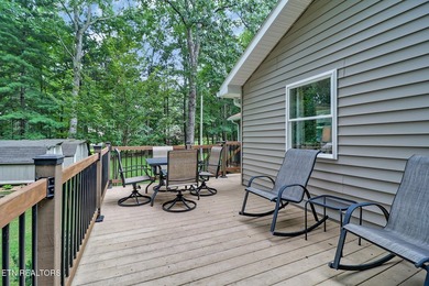 Completely Remodeled Home on a Double Lot - Move-In Ready! Don't - photo 38
