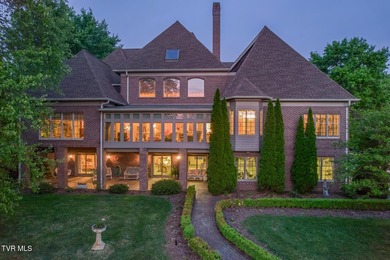 RARE PRIVATE LAKE ESTATE ON 10 ACRES, OVER 11,000 SQ FEET ESTATE - photo 9