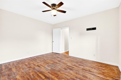 Spacious and sun-filled open-concept one-bedroom home located in - photo 13