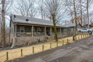 Lake Home For Sale in Savannah, Tennessee
