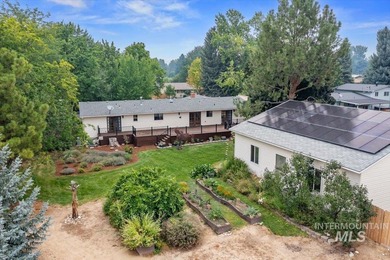 Solar powered, mid-century charmer has more to offer than - photo 2