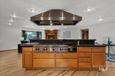 Solar powered, mid-century charmer has more to offer than - photo 8