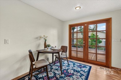 Solar powered, mid-century charmer has more to offer than - photo 9
