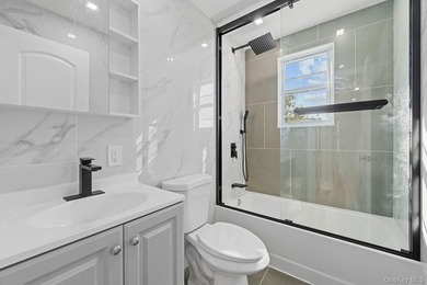 Space, style & modern luxury come together at 4 Crosby Avenue. A - photo 9