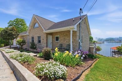 Welcome to your dream lakefront retreat on the pristine shores - photo 4