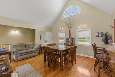 Welcome to your dream lakefront retreat on the pristine shores - photo 9