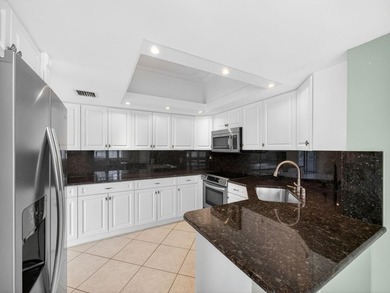 Rarely available and highly coveted, this top floor, 3rd floor - photo 12