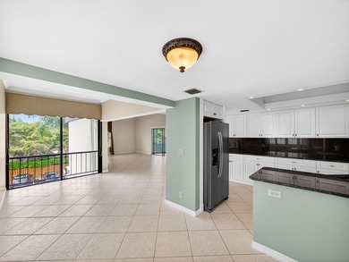 Rarely available and highly coveted, this top floor, 3rd floor - photo 13