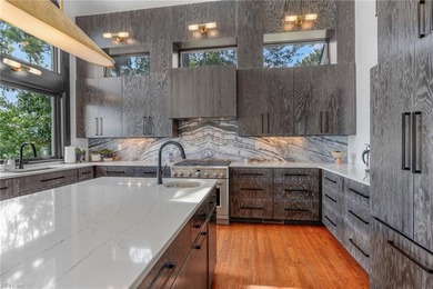 Private waterfront home on 1.25 acres offers the ultimate in - photo 14