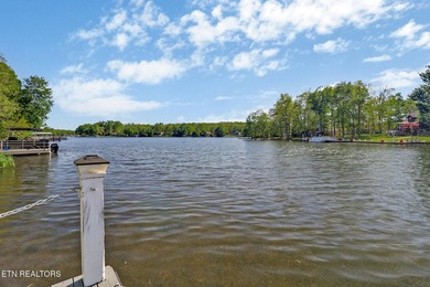 Fabulous Lakefront Home! Beautifully maintained and cared for! - photo 16