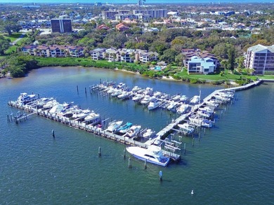 Rarely available and highly coveted, this top floor, 3rd floor - photo 16