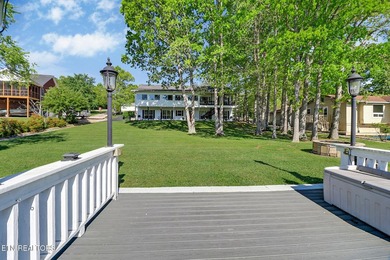 Fabulous Lakefront Home! Beautifully maintained and cared for! - photo 17