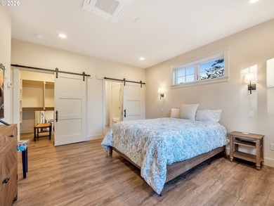 Easy living in this 2019 custom built home in excellent - photo 17