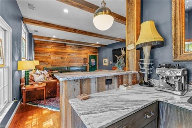 Private waterfront home on 1.25 acres offers the ultimate in - photo 18