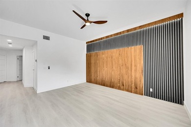 GREAT INVESTMENT. TENANT OCCUPIED. DO NOT DISTURB TENANT. This - photo 18