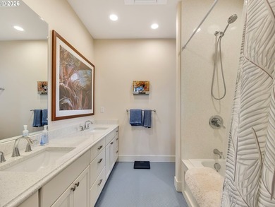 Easy living in this 2019 custom built home in excellent - photo 18