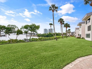 Rarely available and highly coveted, this top floor, 3rd floor - photo 19