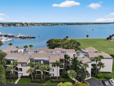 Rarely available and highly coveted, this top floor, 3rd floor - photo 20