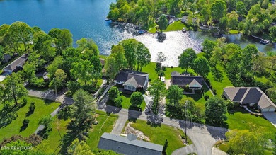 Fabulous Lakefront Home! Beautifully maintained and cared for! - photo 22