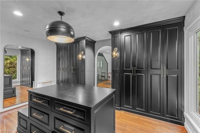 Private waterfront home on 1.25 acres offers the ultimate in - photo 22
