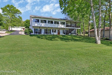 Fabulous Lakefront Home! Beautifully maintained and cared for! - photo 23