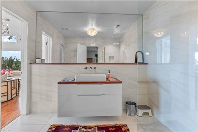 Private waterfront home on 1.25 acres offers the ultimate in - photo 26