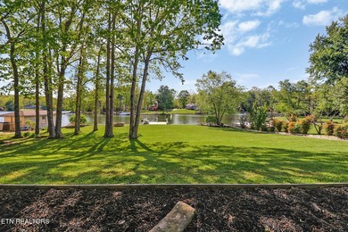Fabulous Lakefront Home! Beautifully maintained and cared for! - photo 27