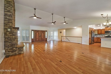 Fabulous Lakefront Home! Beautifully maintained and cared for! - photo 31