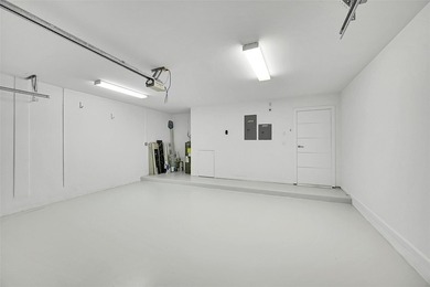 GREAT INVESTMENT. TENANT OCCUPIED. DO NOT DISTURB TENANT. This - photo 31