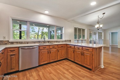 Fabulous Lakefront Home! Beautifully maintained and cared for! - photo 34