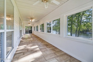 Fabulous Lakefront Home! Beautifully maintained and cared for! - photo 36