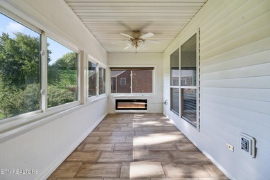Fabulous Lakefront Home! Beautifully maintained and cared for! - photo 37