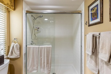 Absolutely stunning corner 3 bedroom 2 bath extra large - photo 37
