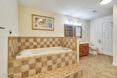 Fabulous Lakefront Home! Beautifully maintained and cared for! - photo 50