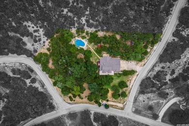 Welcome to Dancing Bear, where over two acres of lush Texas Hill - photo 1
