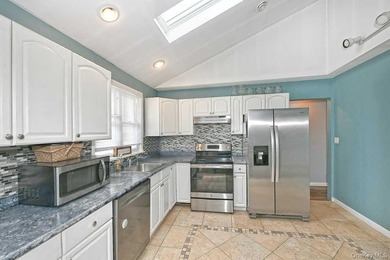 Price Improvement! Welcome to this beautifully maintained home - photo 14