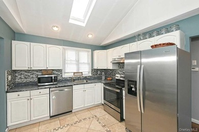 Price Improvement! Welcome to this beautifully maintained home - photo 15