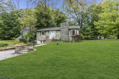 Pleasant Valley Lake Home For Sale in Vernon Twp. New Jersey