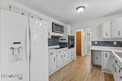 Welcome to this inviting single-family home on the desirable - photo 3