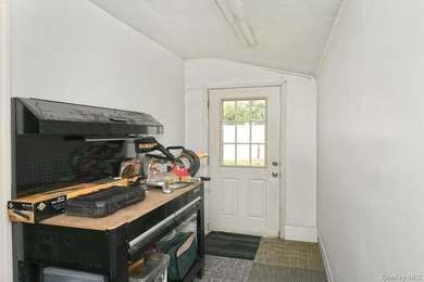 Price Improvement! Welcome to this beautifully maintained home - photo 24