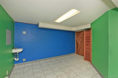 Price Improvement! Welcome to this beautifully maintained home - photo 29