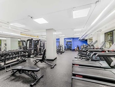 This one bedroom Apartment located in the one and only gated