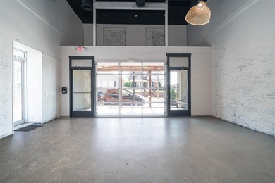 Commercial building offering 2,640 sq. ft. with extensive - photo 9