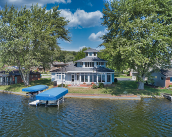 Lake Tippecanoe Home Sale Pending in Leesburg Indiana