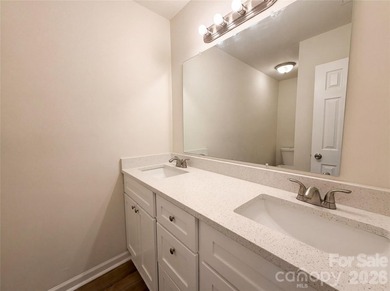Welcome to this beautifully maintained 3-bedroom, 2-bathroom - photo 11