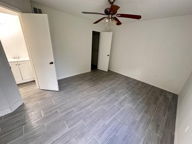 Welcome to paradise in West Palm Beach! This recently updated - photo 11