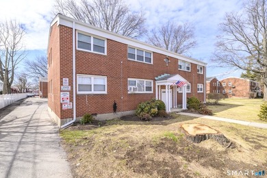 Welcome to this charming 1-bedroom, 1-bath co-op perfectly - photo 19